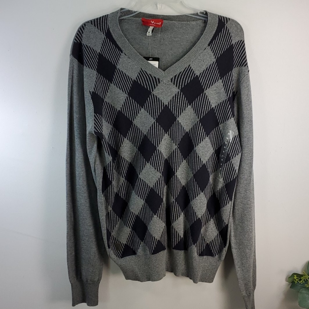 MARC ECKO ARGYLE V-NECK SIZE MEDIUM